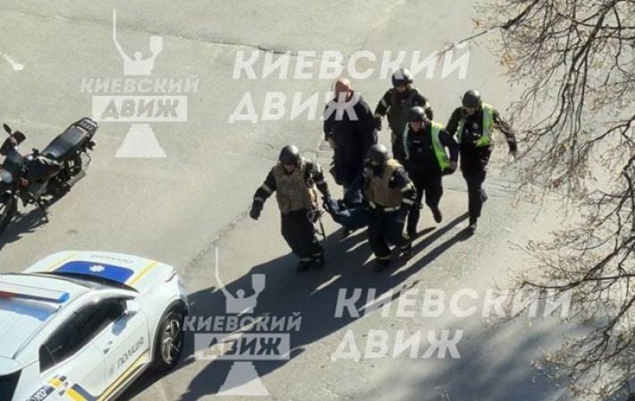 В Киеве стрельба и захват супермаркета: есть погибшие и раненые, среди пострадавших ребёнок