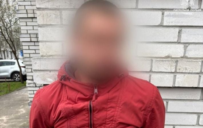 В Киеве задержали вооружённого мужчину