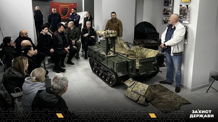 В Запорожье представили роботизированный комплекс «Термит 2.0» для фронта
