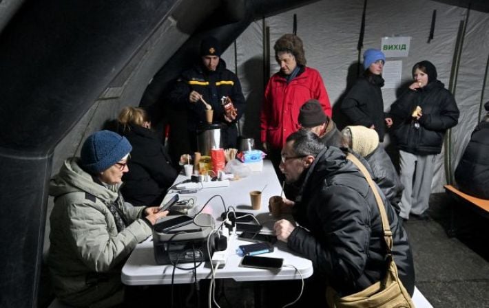 Связь на грани блэкаута: в Минцифры раскрыли реальные сроки работы мобильных сетей без света