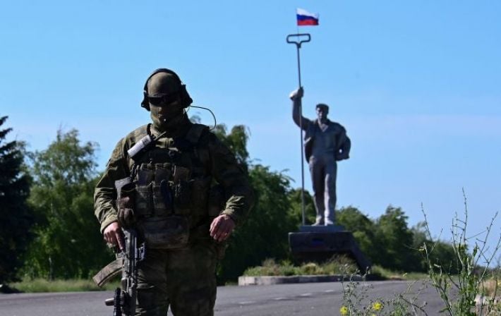 Цинизм на экспорт: в оккупированном Донецке выпустили «праздничное» печенье к годовщине захвата Мариуполя