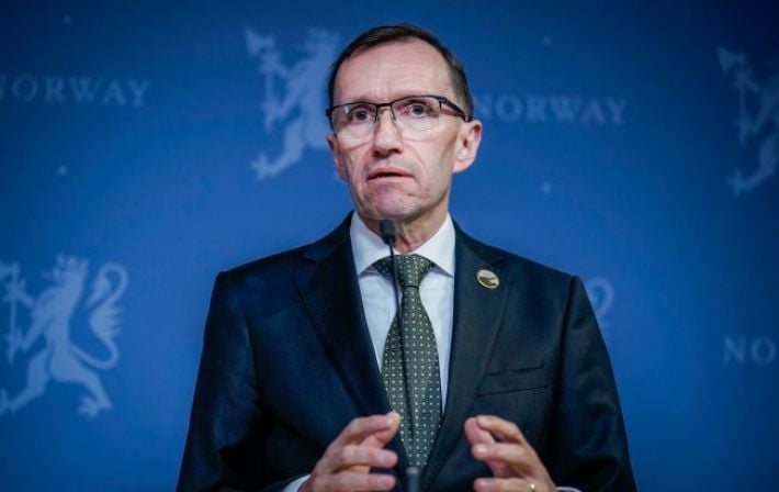Ловушка нейтралитета: призывает ЕС отказаться от роли посредника с Кремлем и требует удвоить военную помощь Украине