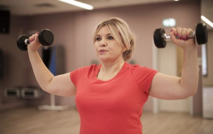 Сила без изнурения: как метод «3-2-1» помогает построить крепкое тело после 50 лет