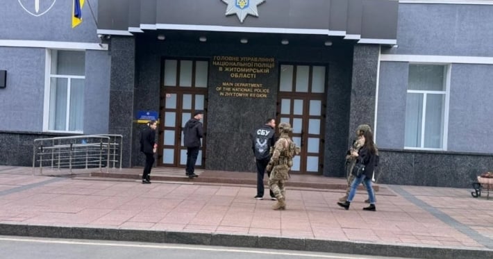Топ-чиновников Нацполиции отстранили по делу о «крышевании» порнобизнеса