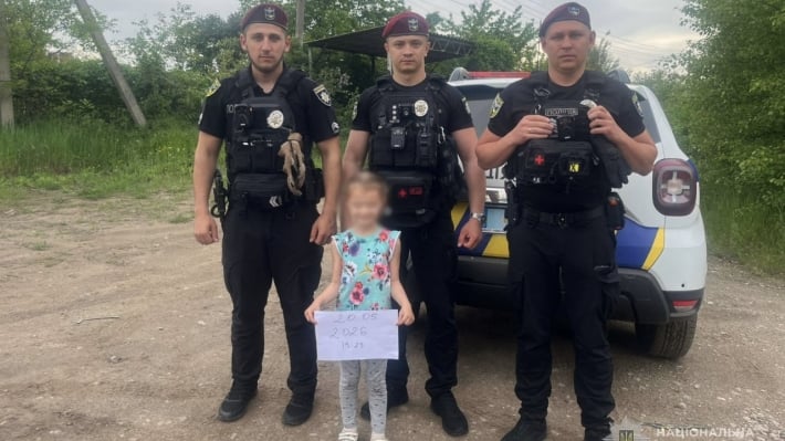В Запорожье полицейские с помощью дрона нашли пропавшую пятилетнюю девочку