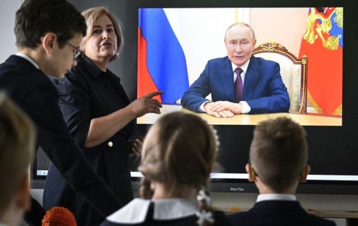 Евросоюз ввел санкции против российских лагерей за идеологическую обработку украинских детей