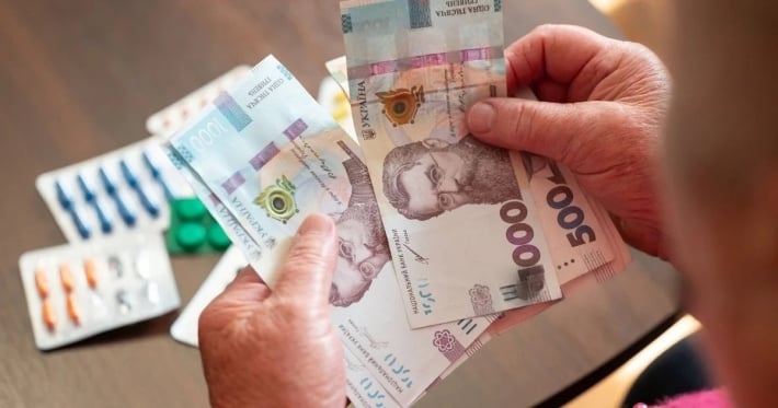 Женщину из Хмельницкой области обязали вернуть 71 тысячу гривен пенсии и лишили выплат