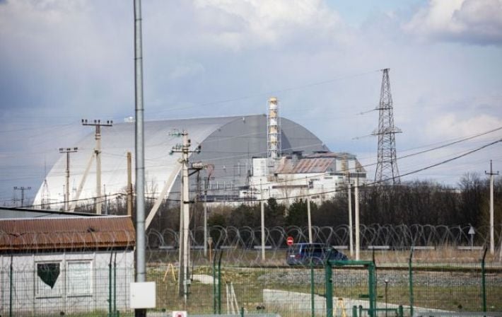 Атака на Чернобыль: российский дрон поразил ядерный объект в зоне отчуждения, вспыхнул пожар