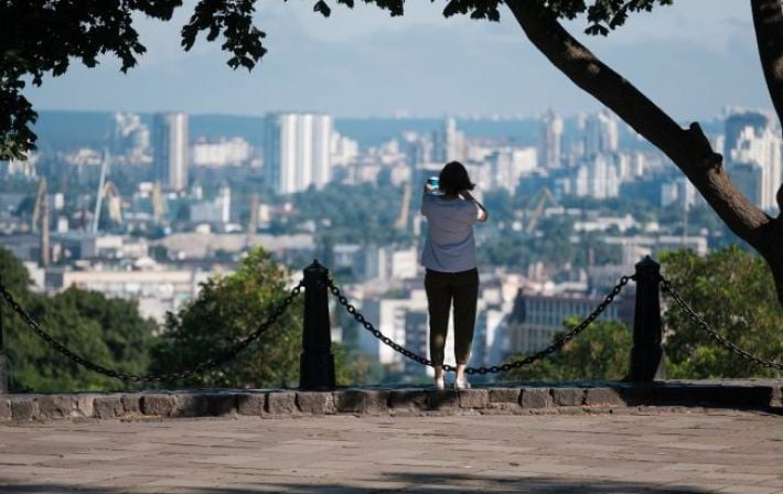 Атмосферный фронт несет осадки: синоптики предупредили о летних дождях и подъеме воды в реках