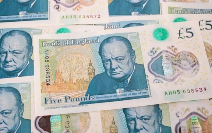 Фауна против культовых деятелей: в Великобритании запустили реформу по исключению людей из денег
