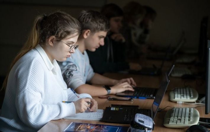 Выбор предметов и гибкие группы: как изменится старшая школа в Украине