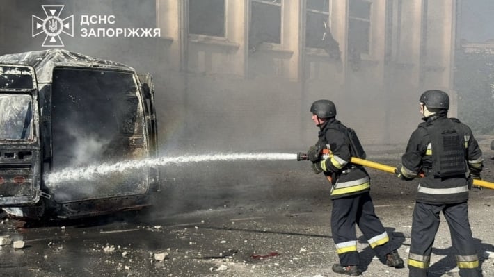 Количество раненых из-за удара по «Новой почте» в Запорожье возросло до 10