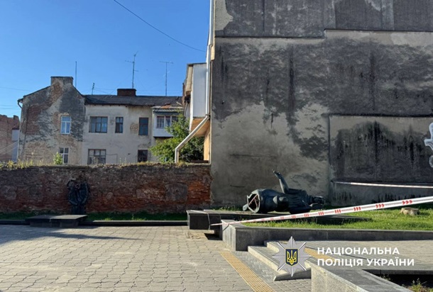  Меморіал встановлено на місці, де в роки Другої світової війни нацисти страчували учасників українського національно-визвольного руху та мирних жителів міста.