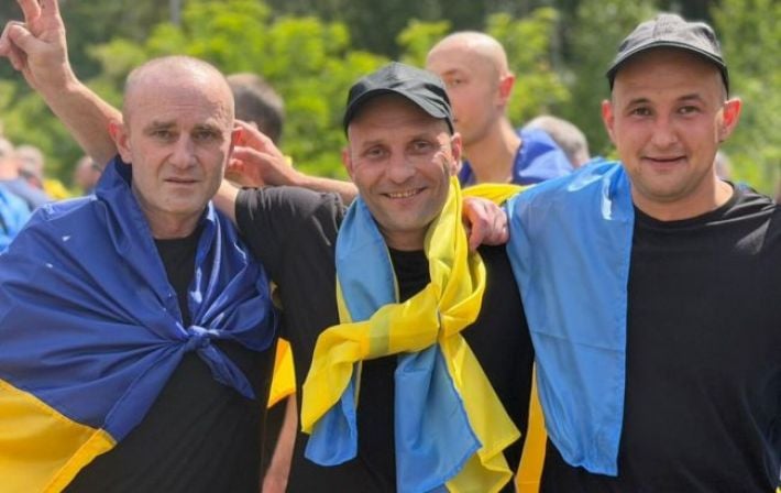 Возвращение из ада: Украина и РФ провели второй раунд грандиозного обмена пленными «1000 на 1000»