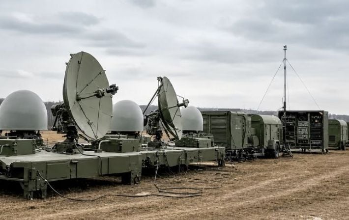 В Керчи уничтожили комплекс РЭБ для подавления Starlink: опубликованы спутниковые снимки