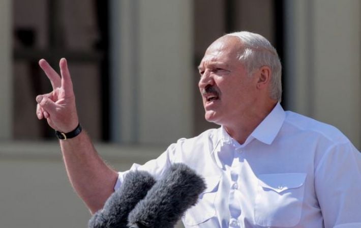 Ультиматум подействовал: Лукашенко сопротивляется Кремлю и выключил ретрансляторы на границе