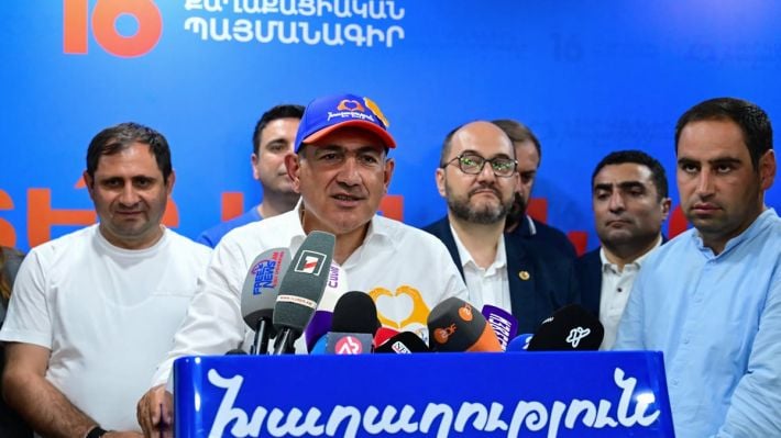 Власть остается у Пашиняна: ЦИК Армении объявила финальные результаты выборов на фоне массовых протестов