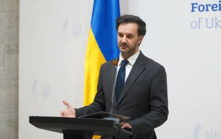 Акт вандализма в Кракове: с могилы выдающегося писателя Богдана Лепкого похитили полувековой барельеф