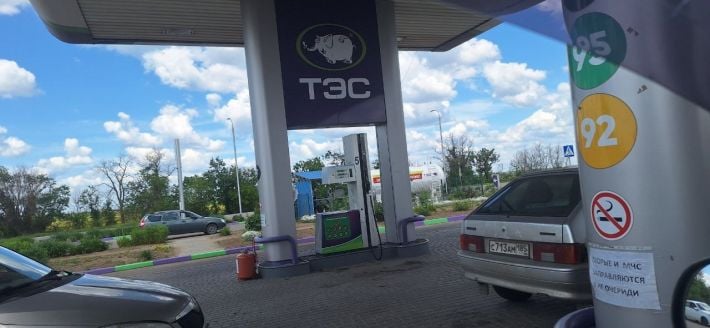 Бензин закончился раньше правил: в Мелитополе придумали новое "послабление" для водителей