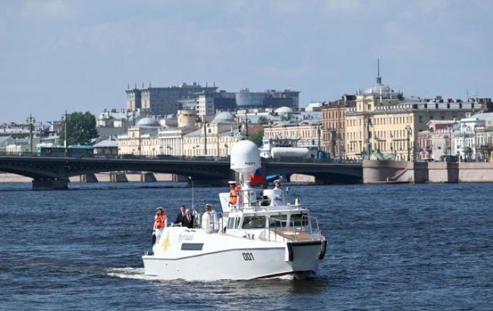 Британская разведка: Россия второй год подряд может отказаться от главного военно-морского парада
