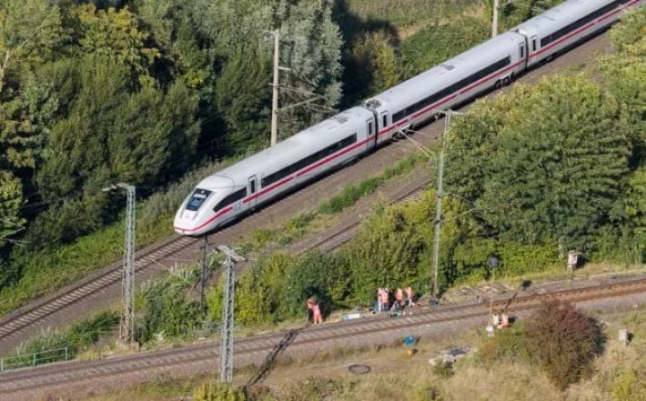Диверсия на железной дороге в Германии: леворадикалы парализовали движение между Дюссельдорфом и Кельном