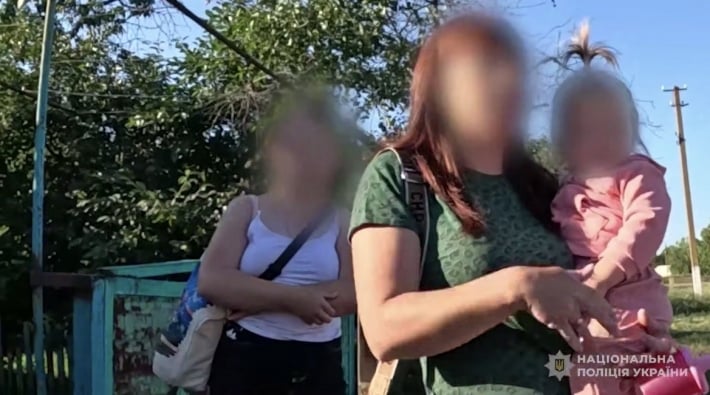 Из села в Запорожской области эвакуировали женщину с тремя малолетними дочерьми