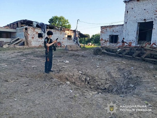 В Охтирці через удар безпілотника поранено двох людей — 48-річну жінку та 37-річного чоловіка.