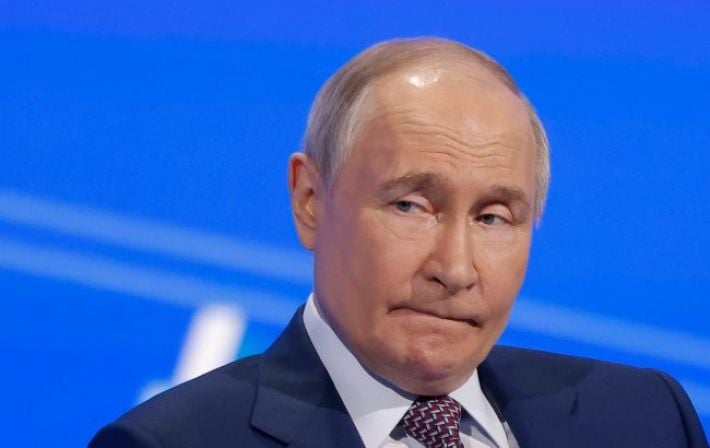 Минус 5% за неделю: рейтинг Путина падает с рекордной скоростью из-за топливного коллапса в РФ