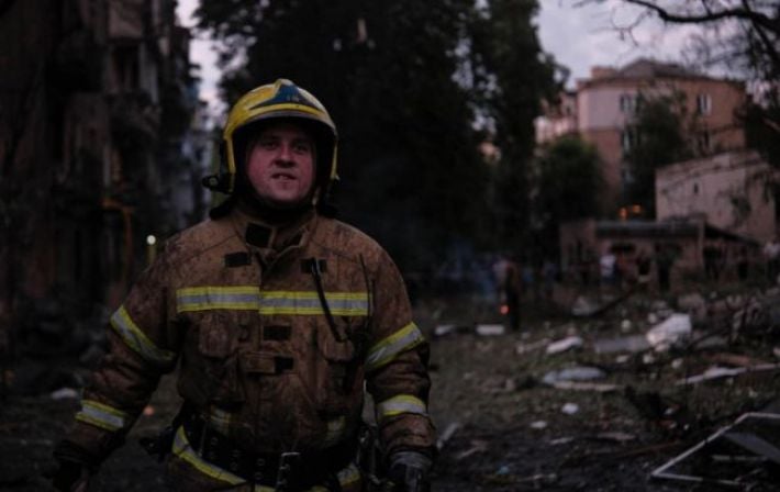 Ночной баллистический террор: вся информация о массированной атаке на Киев, разрушениях в 5 районах и жертвах