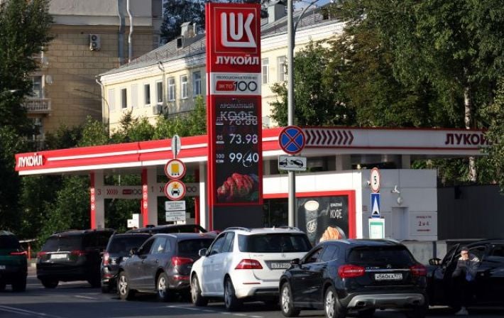 Обещания Кремля против суровой реальности: в Крыму признали невозможность преодоления топливного кризиса