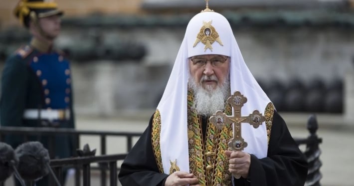 Патриарх Кирилл выпустил книгу, в которой оправдывает войну как «особую миссию» России