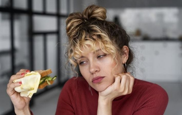 Режим выживания: врач объяснила, почему в жару исчезает аппетит, и как правильно питаться
