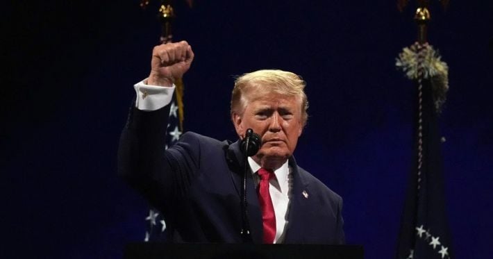 Трамп рассказал, что, по его мнению, подтолкнет Иран к соглашению с США