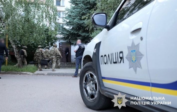 В Харькове мужчина с ножом напал на военного ТЦК: полиция открыла огонь