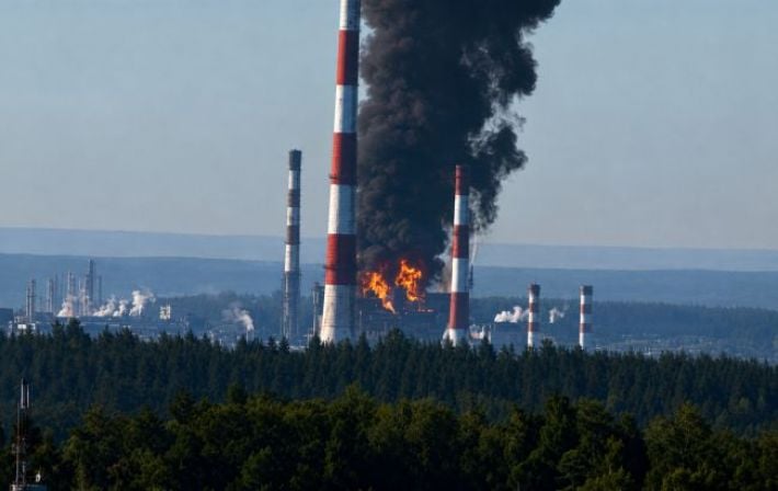 Удар по топливной артерии Москвы: дроны атаковали НПЗ «Лукойла» в Нижегородской области