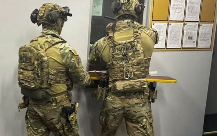 В Украине ликвидировали сеть псевдокриптообменников: мошенники оставили клиентов без денег
