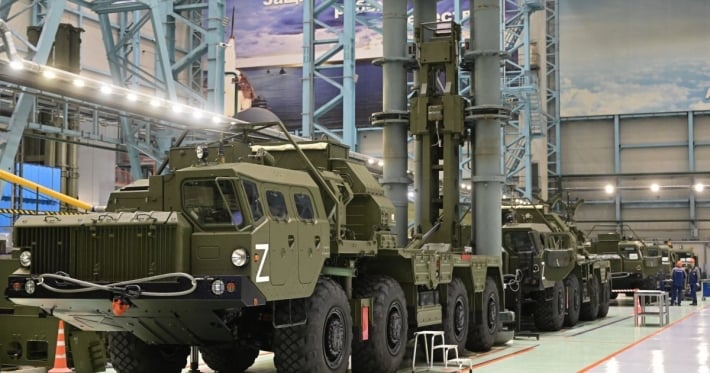 «Яндекс» превратил военный объект РФ в лес: что скрыли под Санкт-Петербургом