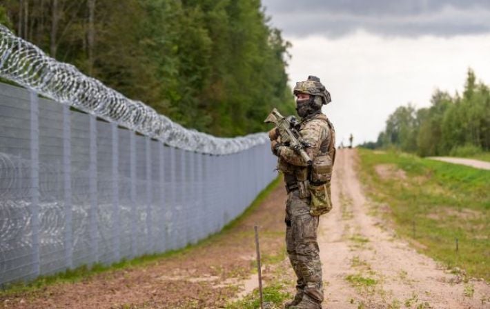 Латвия временно закрыла единственный пункт пропуска на границе с Беларусью