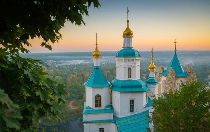 Нападение на братию Святогорской лавры: погиб монах, два человека получили тяжелые ножевые ранения