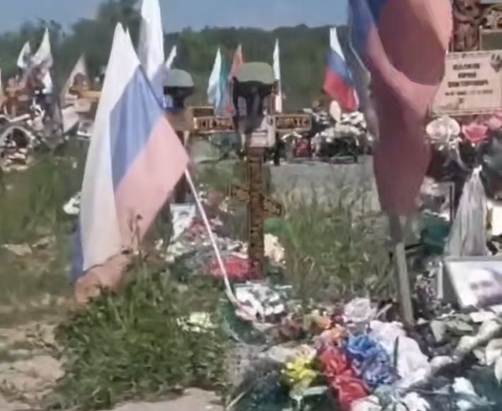 Умереть дороже, чем жить: в оккупированном Мелитополе цены на памятники и ритуальные услуги взлели до небес