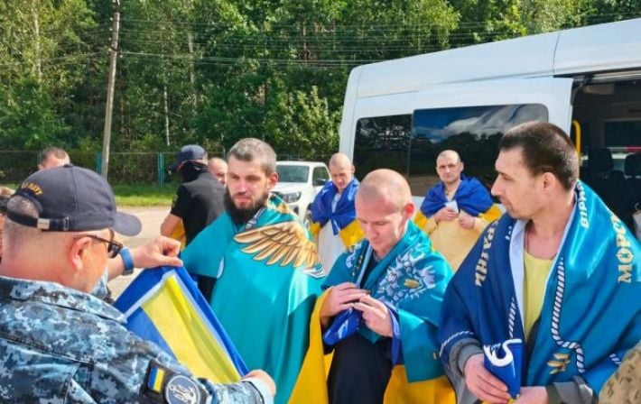 Возвращение из неволи: Украина через Беларусь освободила 10 военных, считавшихся пропавшими без вести