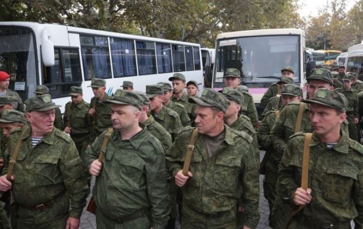 Скрытая фильтрация в аэропортах РФ: партизаны "АТЕШ" раскрыли новую схему блокировки выезда мужчинам