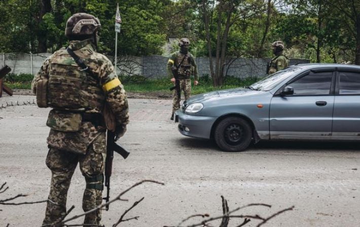 Россия изменила тактику ударных дронов: теперь они охотятся на транспорт по звуку