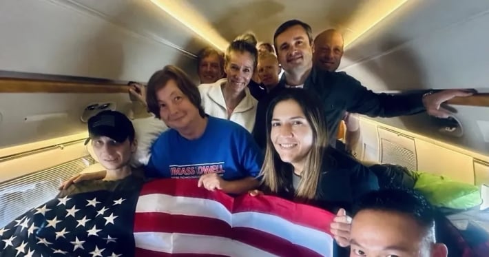 Экс-морпех США вернулся из российской тюрьмы в критическом состоянии: Путин подписал помилование