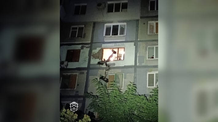Российский дрон попал в квартиру на 7-м этаже в Запорожье: боевая часть не взорвалась