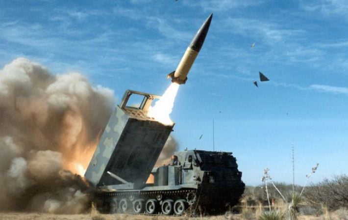 США согласовали новую передачу Украине ATACMS и установок M270: что войдет в пакеты