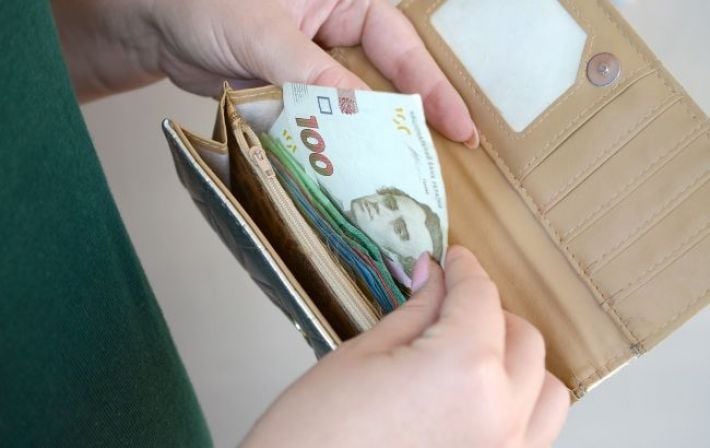 Выплаты ко Дню Независимости: кому из ВПЛ дадут до 3100 гривен и кто должен успеть подать заявление