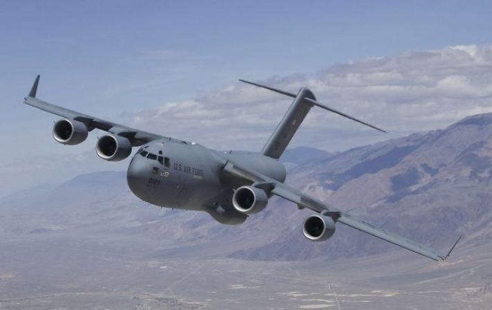 Загадочный рейс в Москву: военно-транспортный самолет ВВС США приземлился во "Внуково"