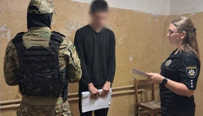В Запорожье 20-летнего студента подозревают в поджоге пяти автомобилей