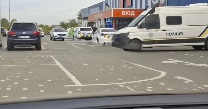 Нападение с топором в Ковеле: в гипермаркете трое тяжело ранены, подозреваемого задержали